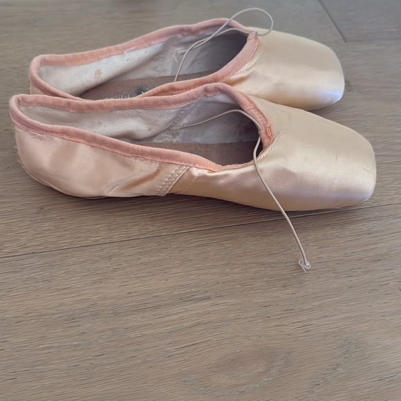 Freed of London ballet pointe classic pro size 5 no X shield - Picture 2 of 3